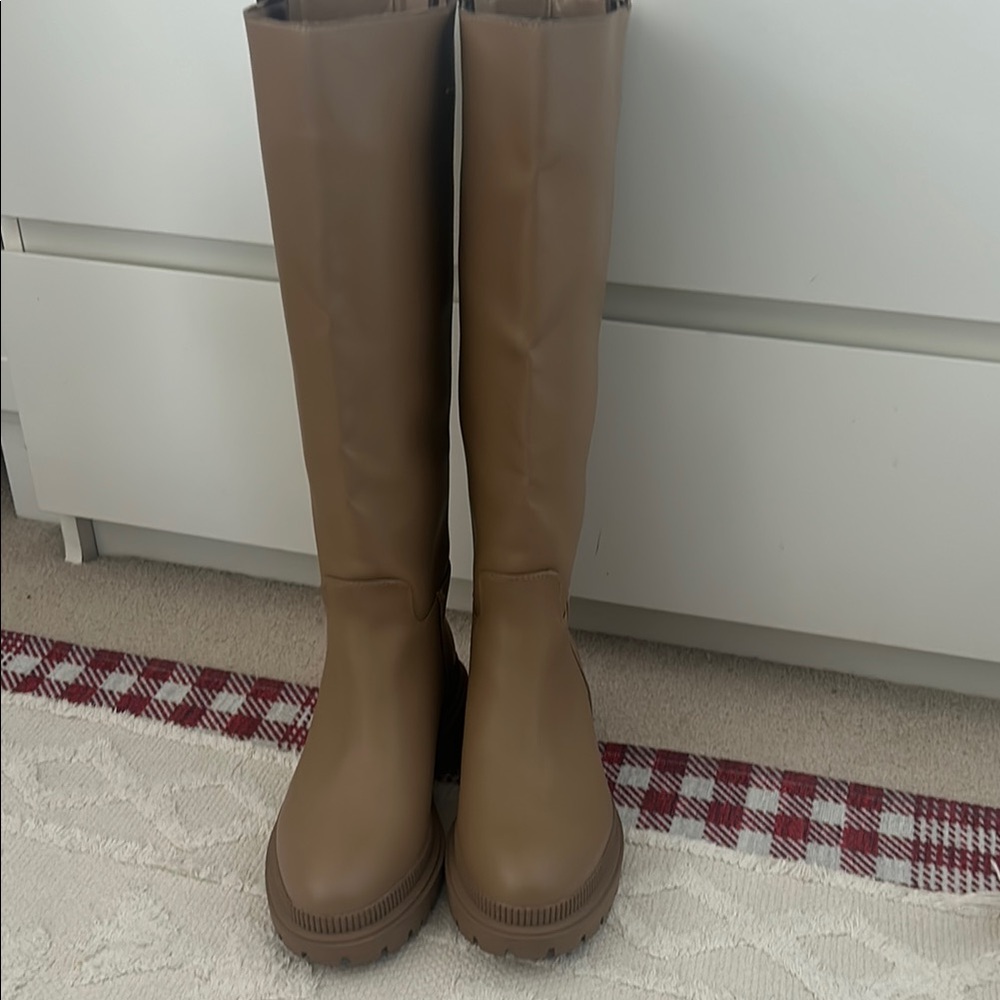 H&M Women's Tan Knee-High Boots